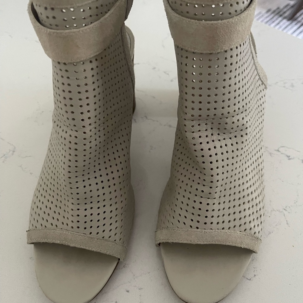 Sam Edelman Emmie peep toe booties in greige
